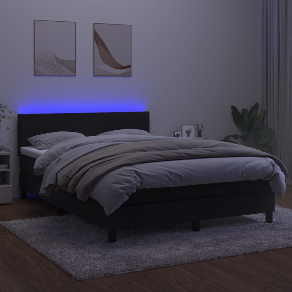 Boxspring met matras en LED fluweel zwart 140x200 cm