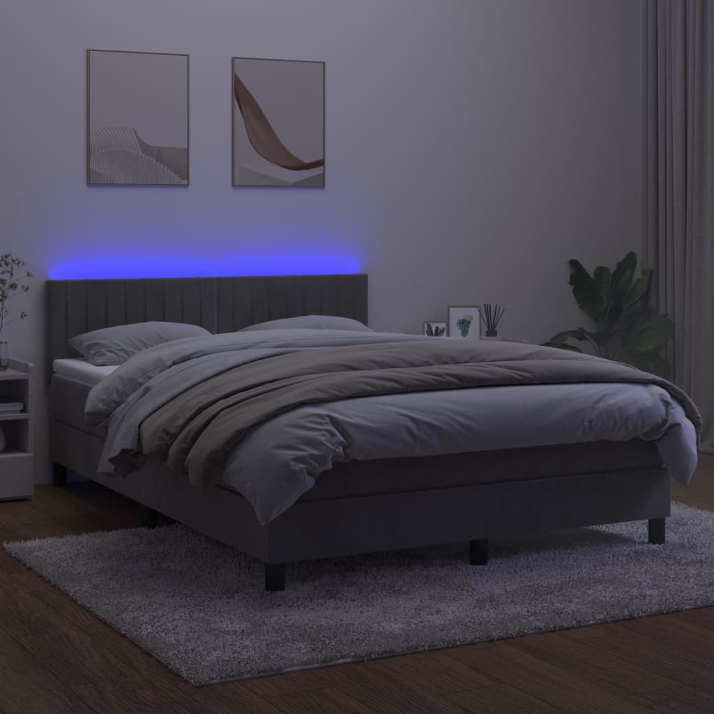 Boxspring met matras en LED fluweel lichtgrijs 140x200 cm Bedden & bedframes | Creëer jouw Trendy Thuis | Gratis bezorgd & Retour | Trendy.nl