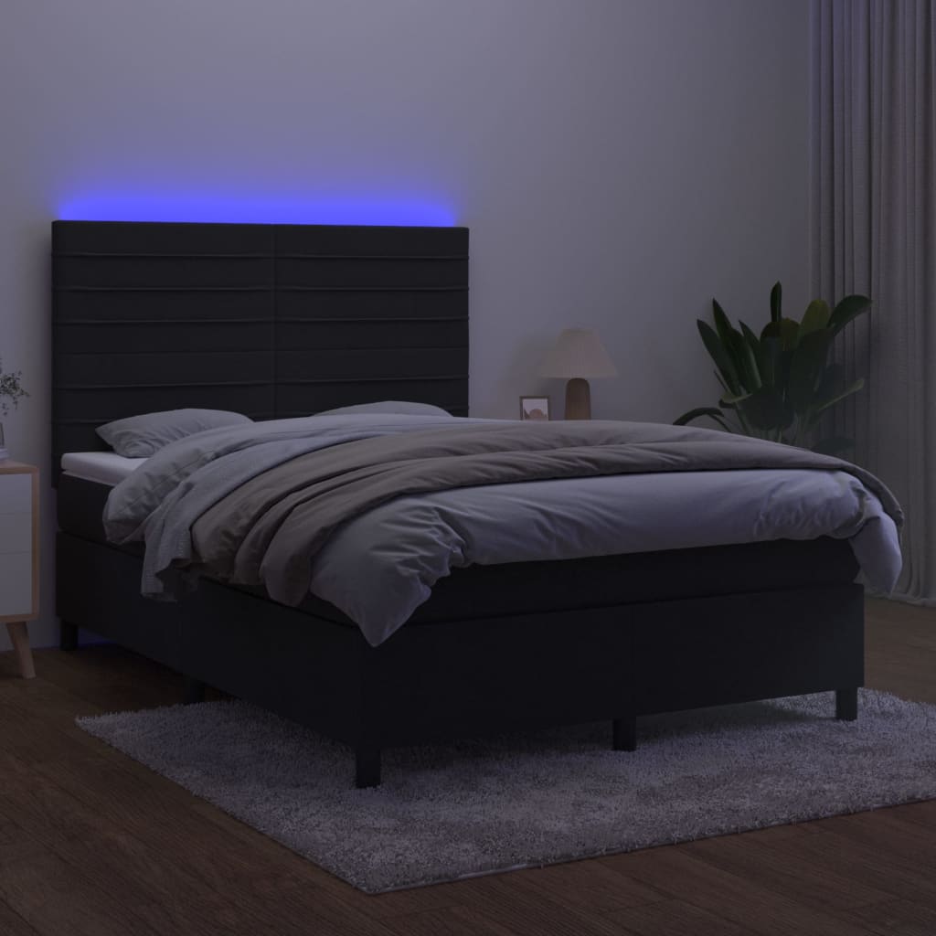 Boxspring met matras en LED fluweel zwart 140x190 cm